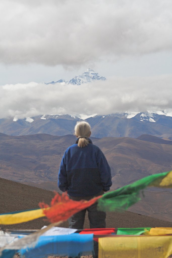 04-On the Pang La Pass (5150 m) with Mount Everest in the distance.jpg - On the Pang La Pass (5150 m) with Mount Everest in the distance